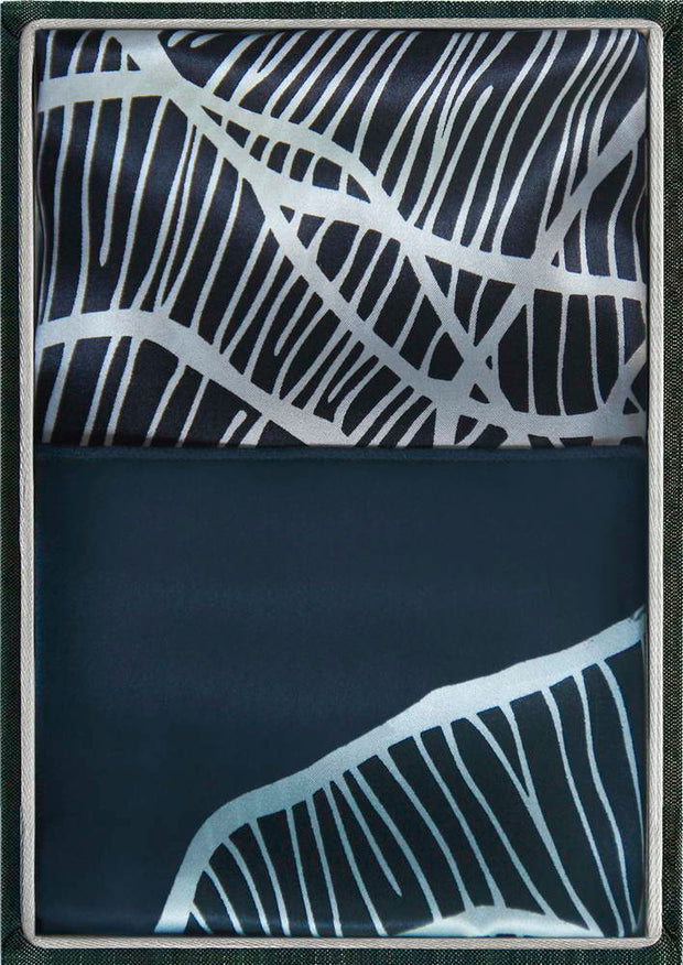 SILK SCARF IN WATERLILY