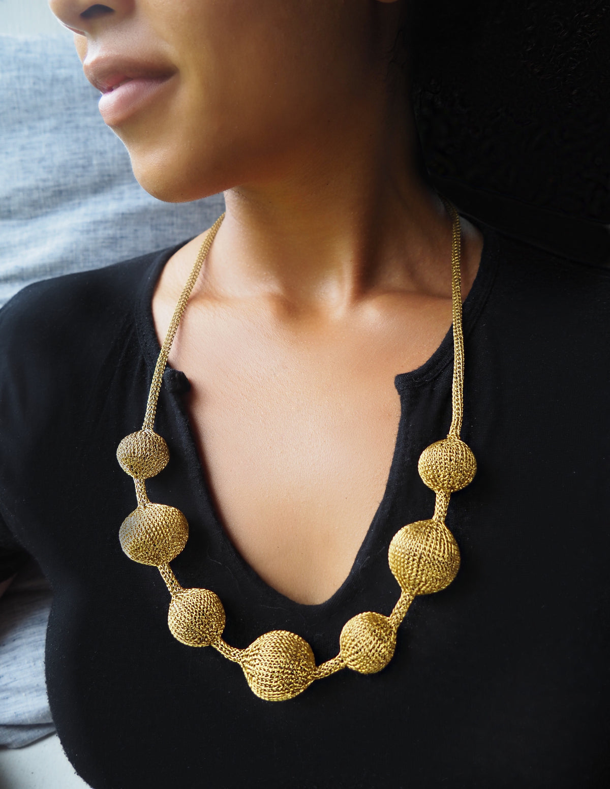 SUMBA BALL NECKLACE