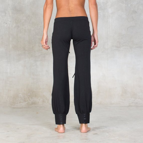 YOGA PANTS